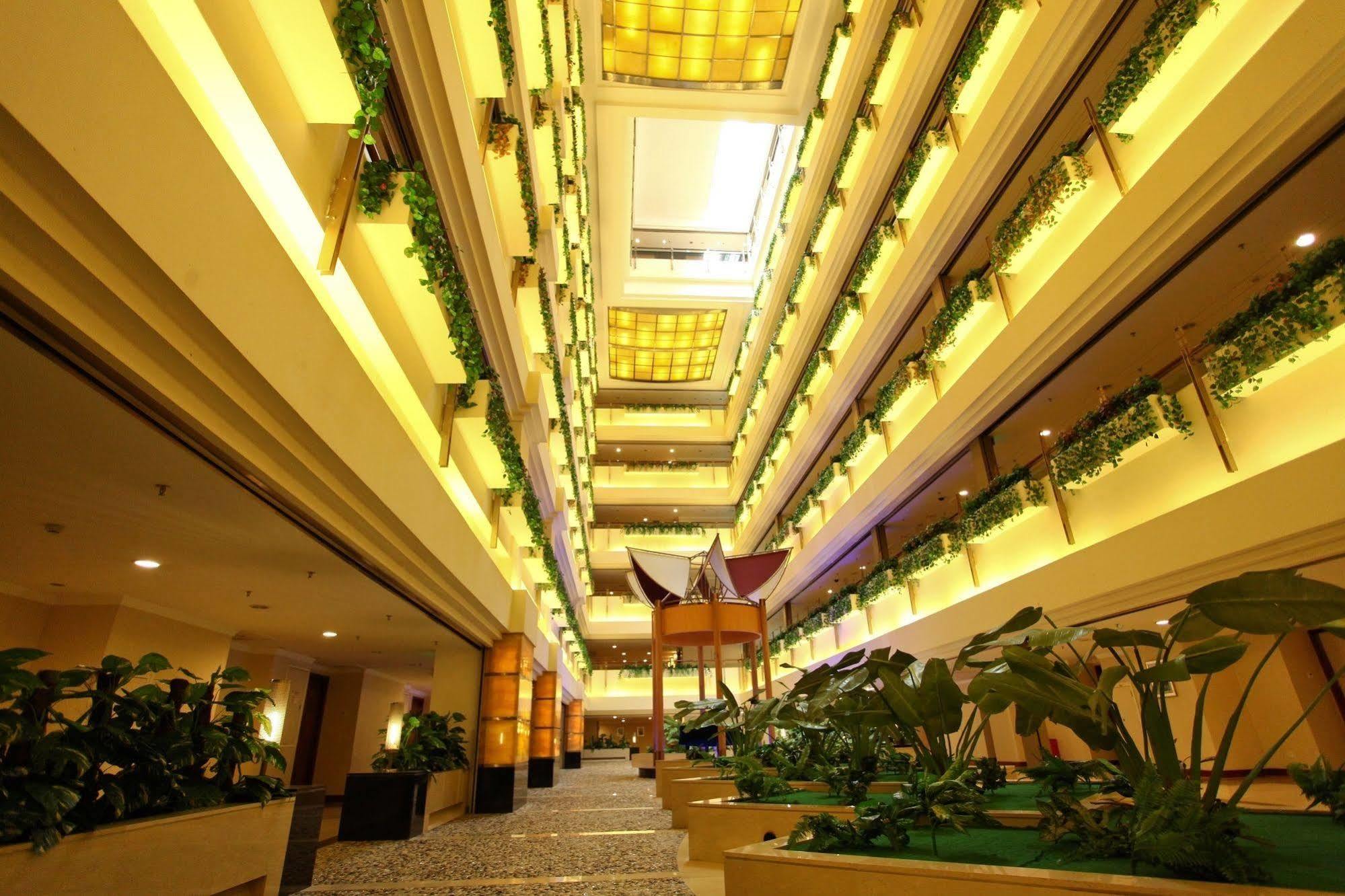 Shenzhen Dongmen Metropark Suites Hotel Eksteriør billede